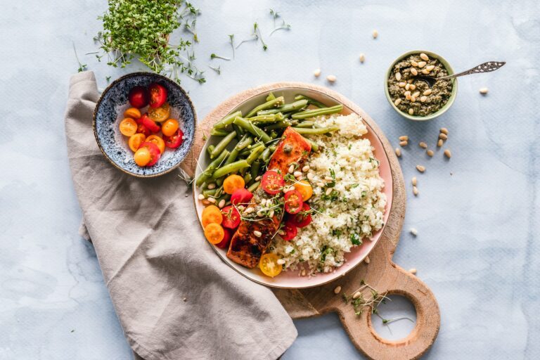 nutrition, des belles assiettes de légumes